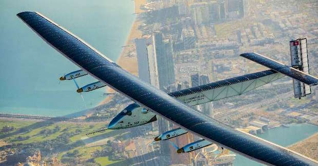 Solar Impulse 2 über Abu Dhabi © Solar Impulse | Stefatou | Rezo.ch 2